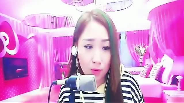 抖音最火的《再见只是陌生人》男生翻唱,终于