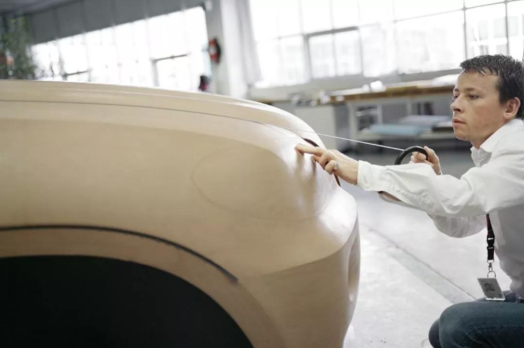 在加入长城汽车之前,皮埃尔曾分别在意大利zagato设计室,福特和宝马