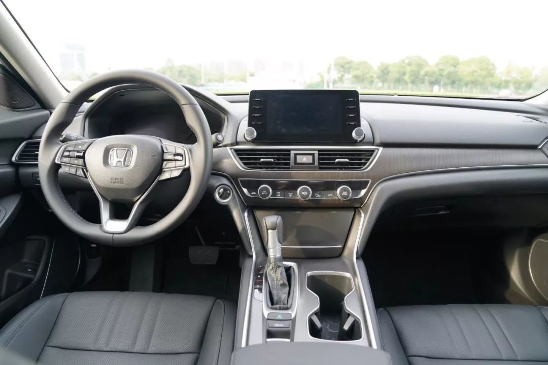 十代雅阁明明很努力,只是没被公平对待