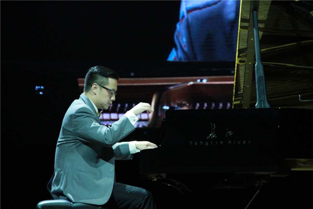 《山丹丹花开红艳艳》(1973) 作曲:王建中  钢琴独奏:葛灏《中国畅想