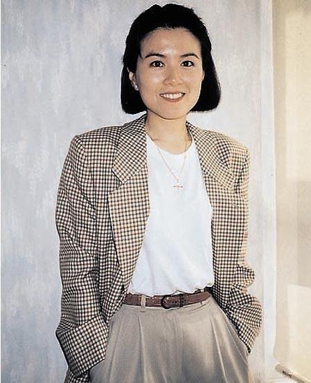 缪骞人 年轻 要知道,当时年轻的缪骞人,漂亮知性.