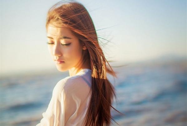 故事简介:夏默爱老公,可是老公太能干身边女人无数,即是离婚后,他还是