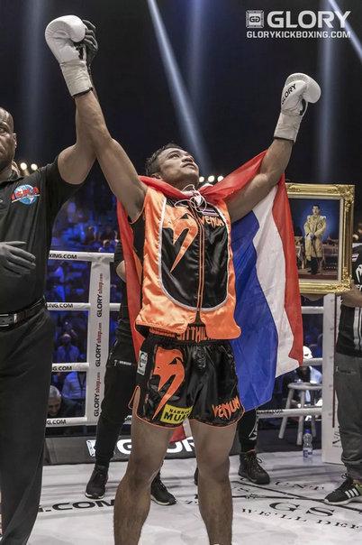 荣耀格斗53期, 西提猜与梅克森双双一致判定获胜, 成功卫冕!