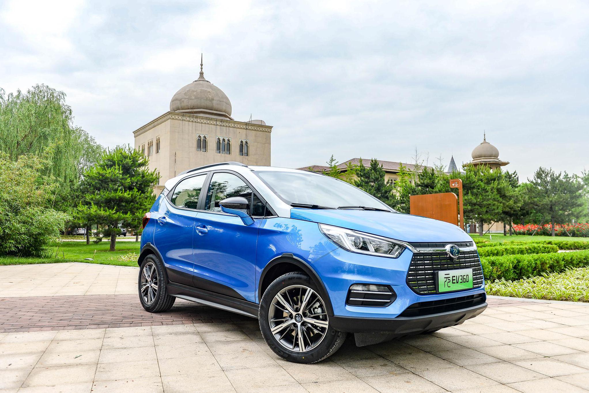 轩逸纯电动汽车怎么样 轩逸纯电与燃油版怎么选