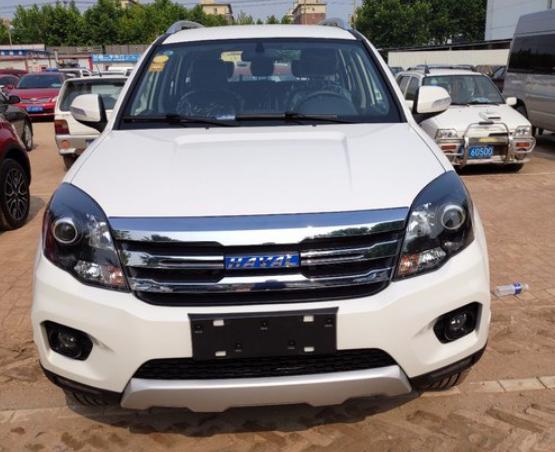 14万入手哈弗h5,车主看到车尾笑了,直言跟我的面包车有的比