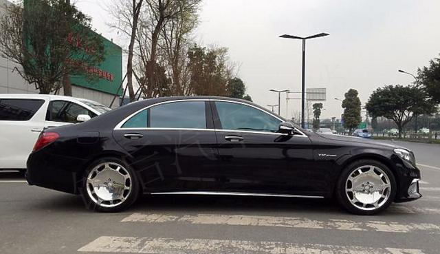 因此在国内的更新换代速度比较慢,但是可见和全新的奔驰s600及迈巴赫