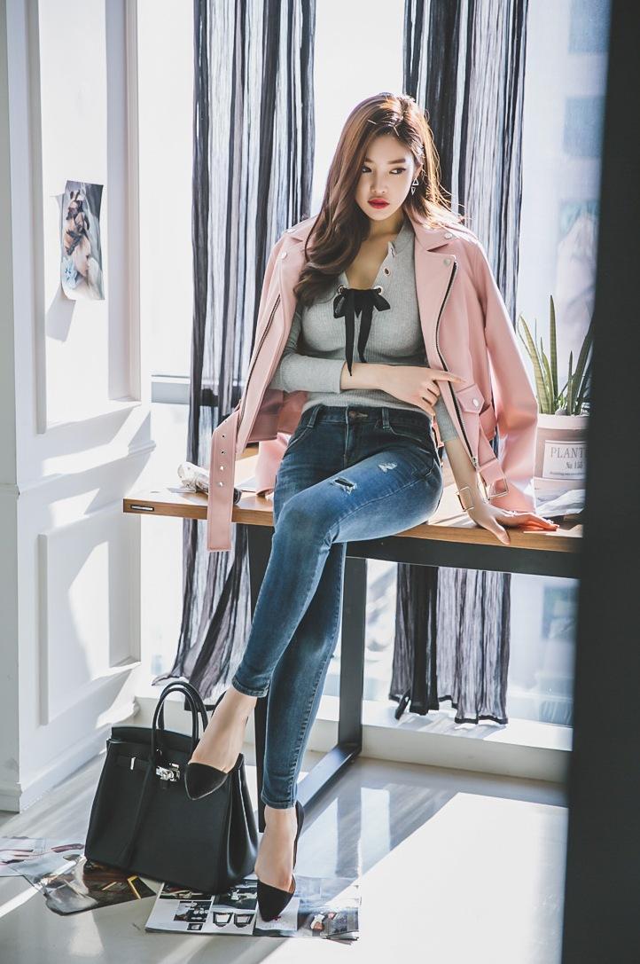 逆风紧身牛仔裤, 尖头高跟鞋小姐姐, 风采依旧