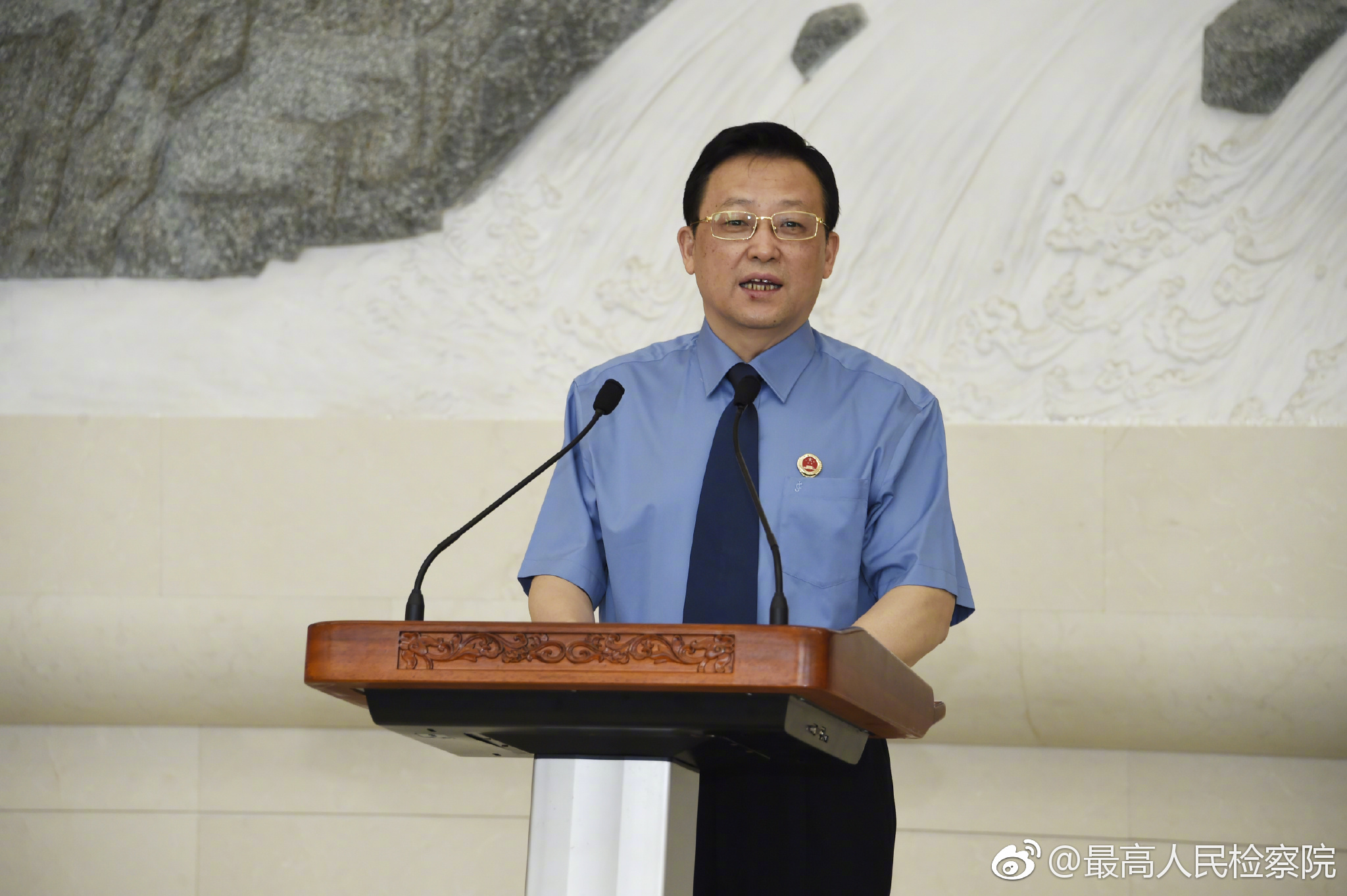 最高检副检察长孙谦主持欢迎仪式