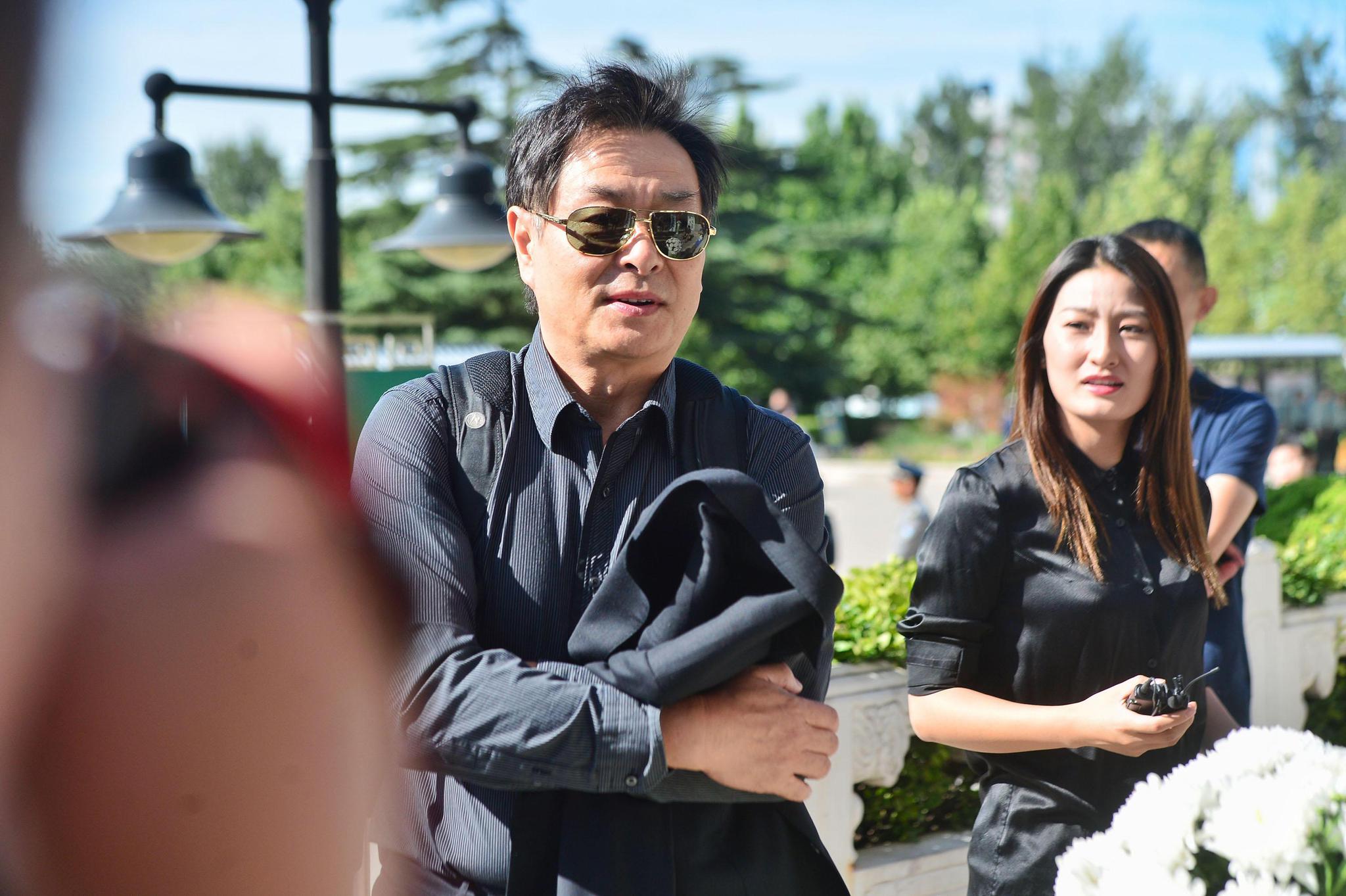 老爷子朱旭追悼会举行,众明星现身悼念,蒋雯丽宋丹丹表情悲痛