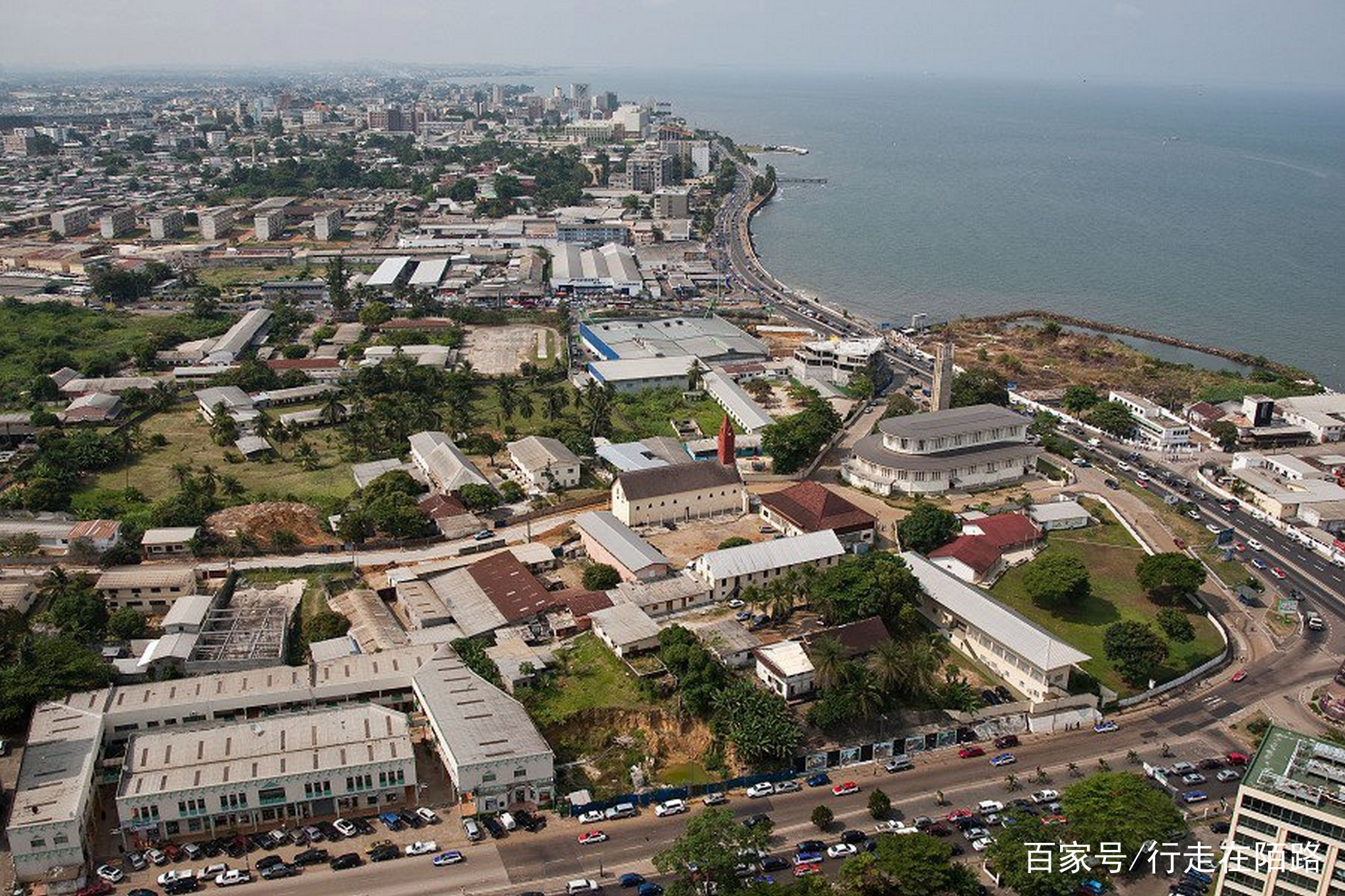 非洲最有钱国家:人均gdp是中国两倍多,1/3军人是总统卫队|加蓬|非洲