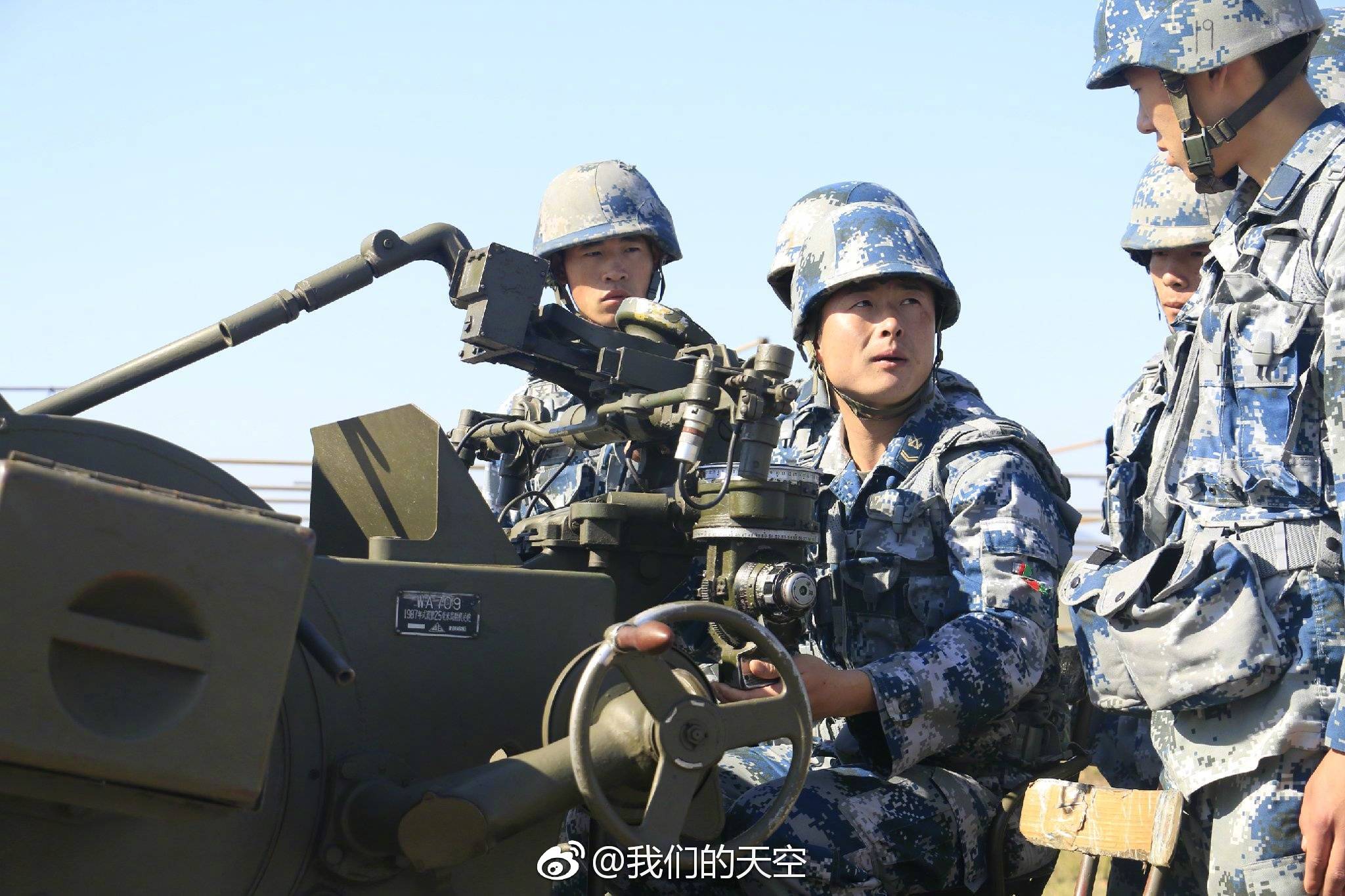 在空降兵的序列里,有一群这样的人——高射炮兵。在他们眼中