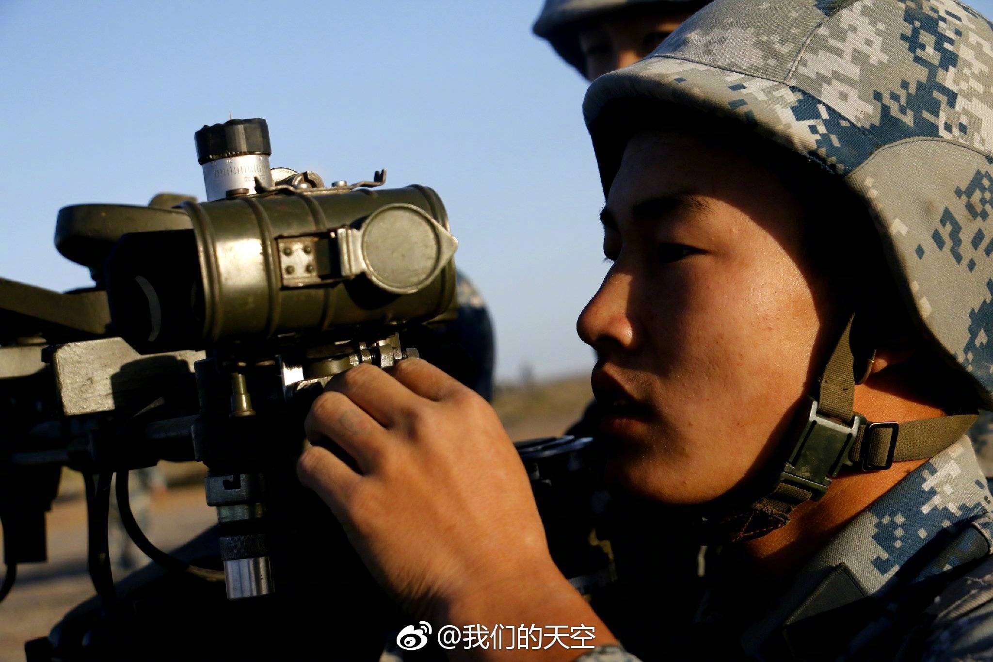 在空降兵的序列里,有一群这样的人——高射炮兵.在他们眼中