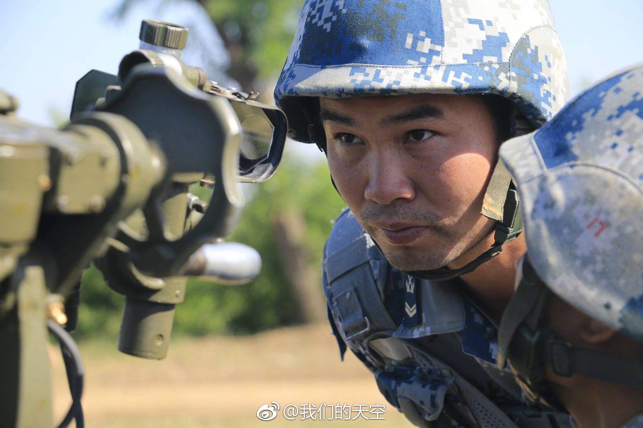 在空降兵的序列里,有一群这样的人——高射炮兵。在他们眼中
