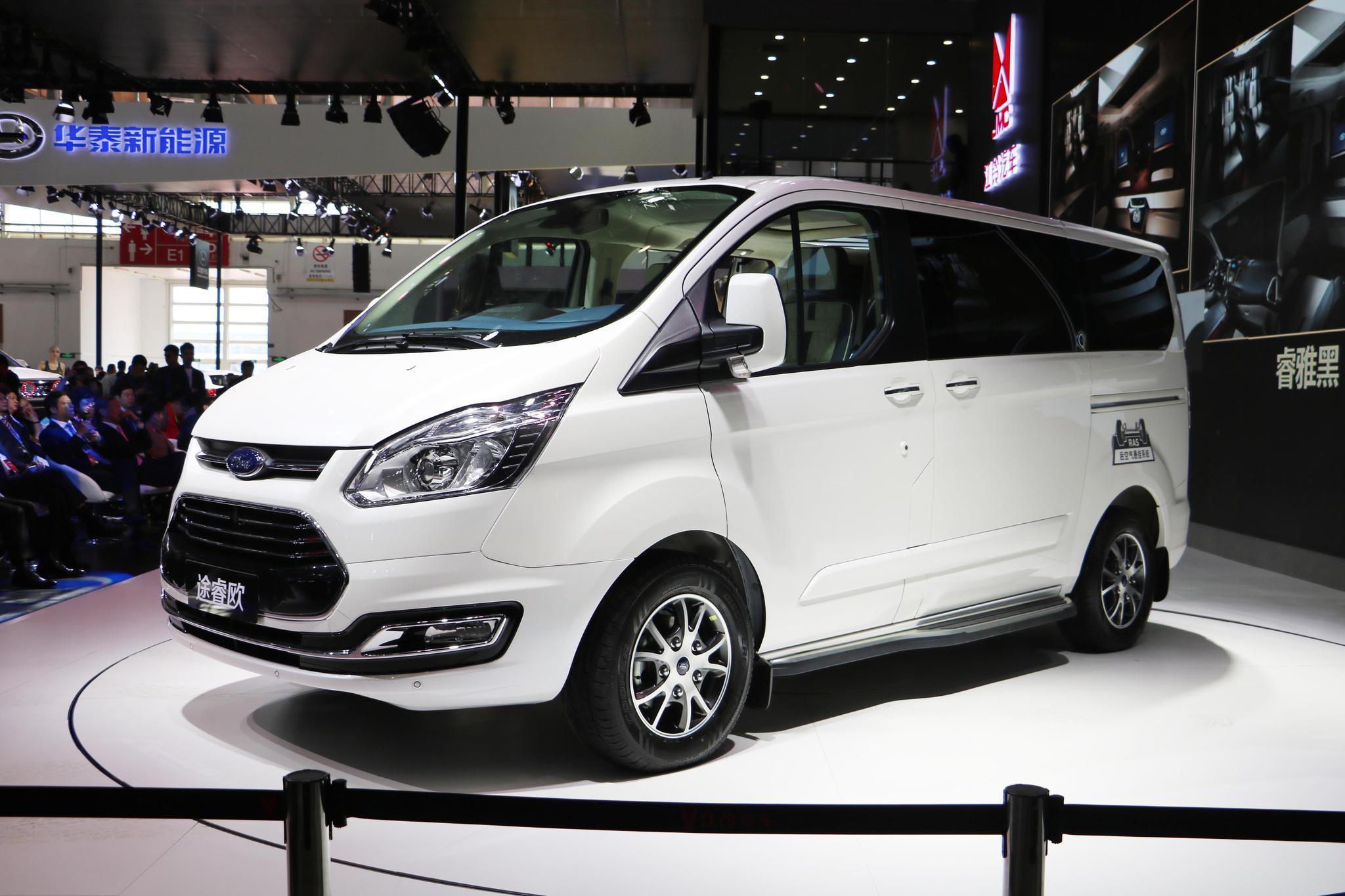 江铃汽车北京车展三连发途睿欧行政版预售价3998万元