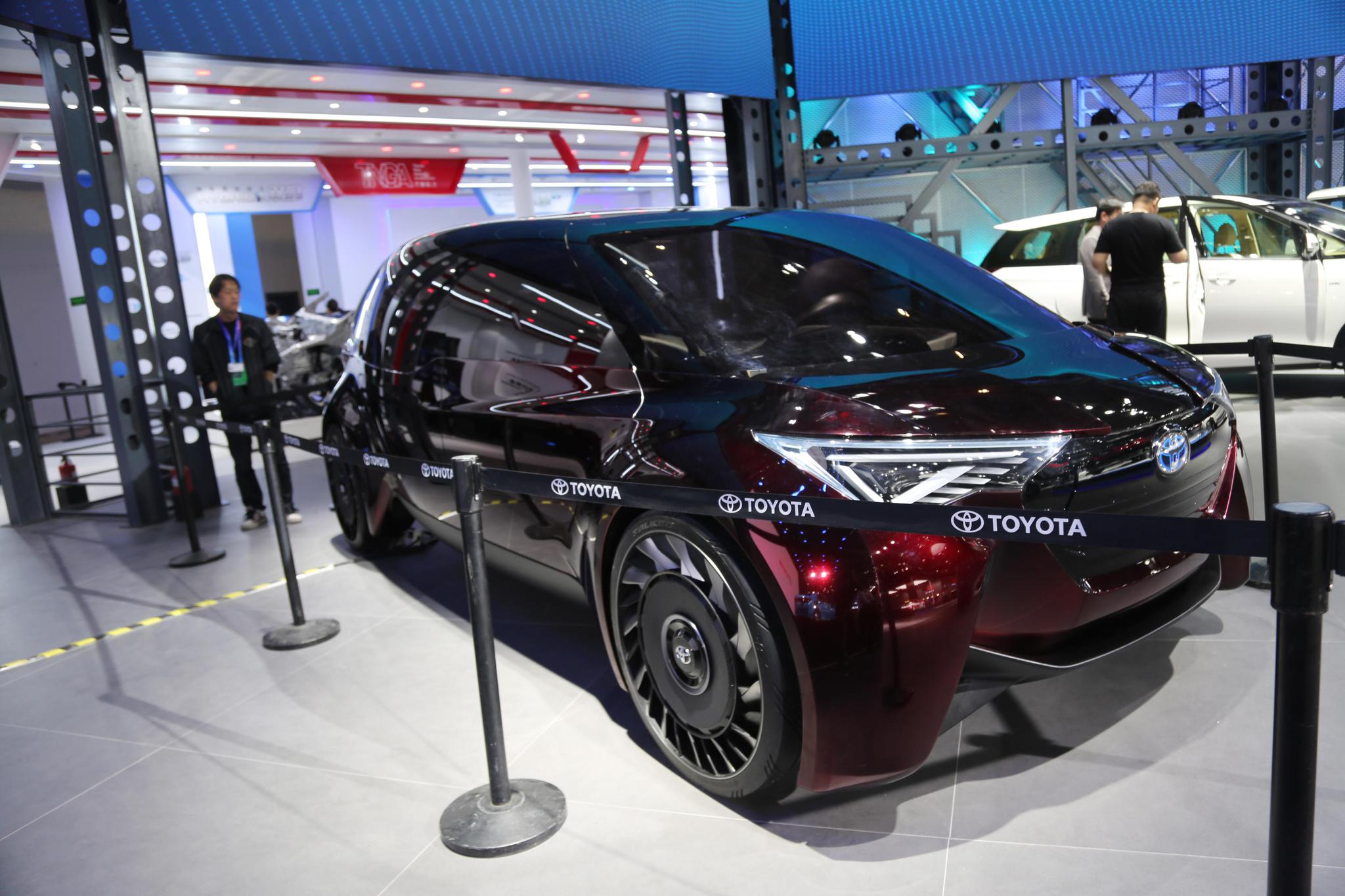 实拍丰田fine-comfort ride氢能源概念车,或将亮相深港澳车展!