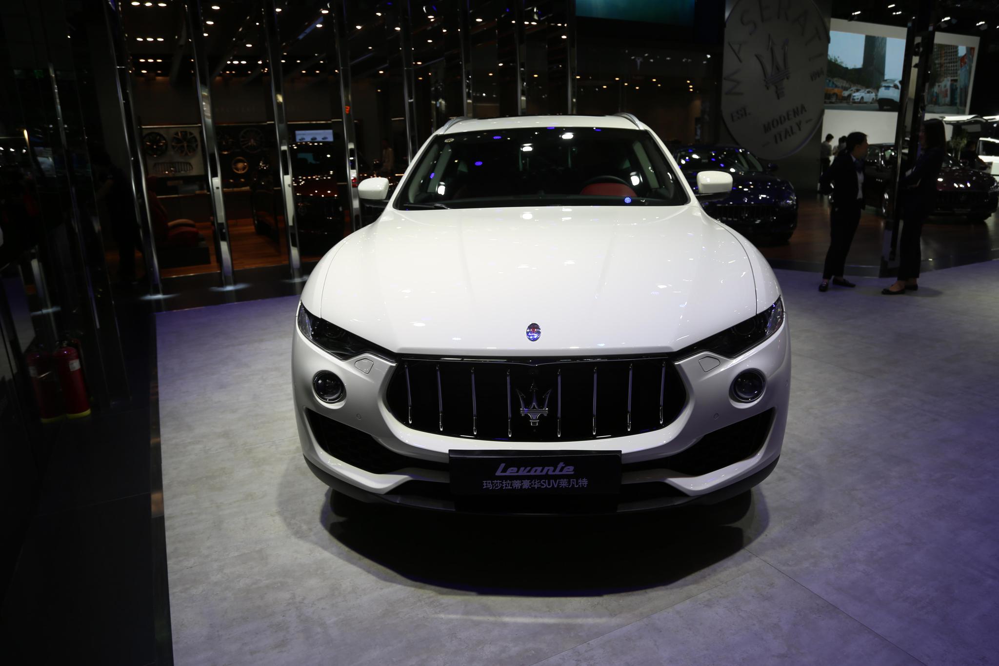 玛莎拉蒂levante性感撩人,2018深港澳国际车展实拍!