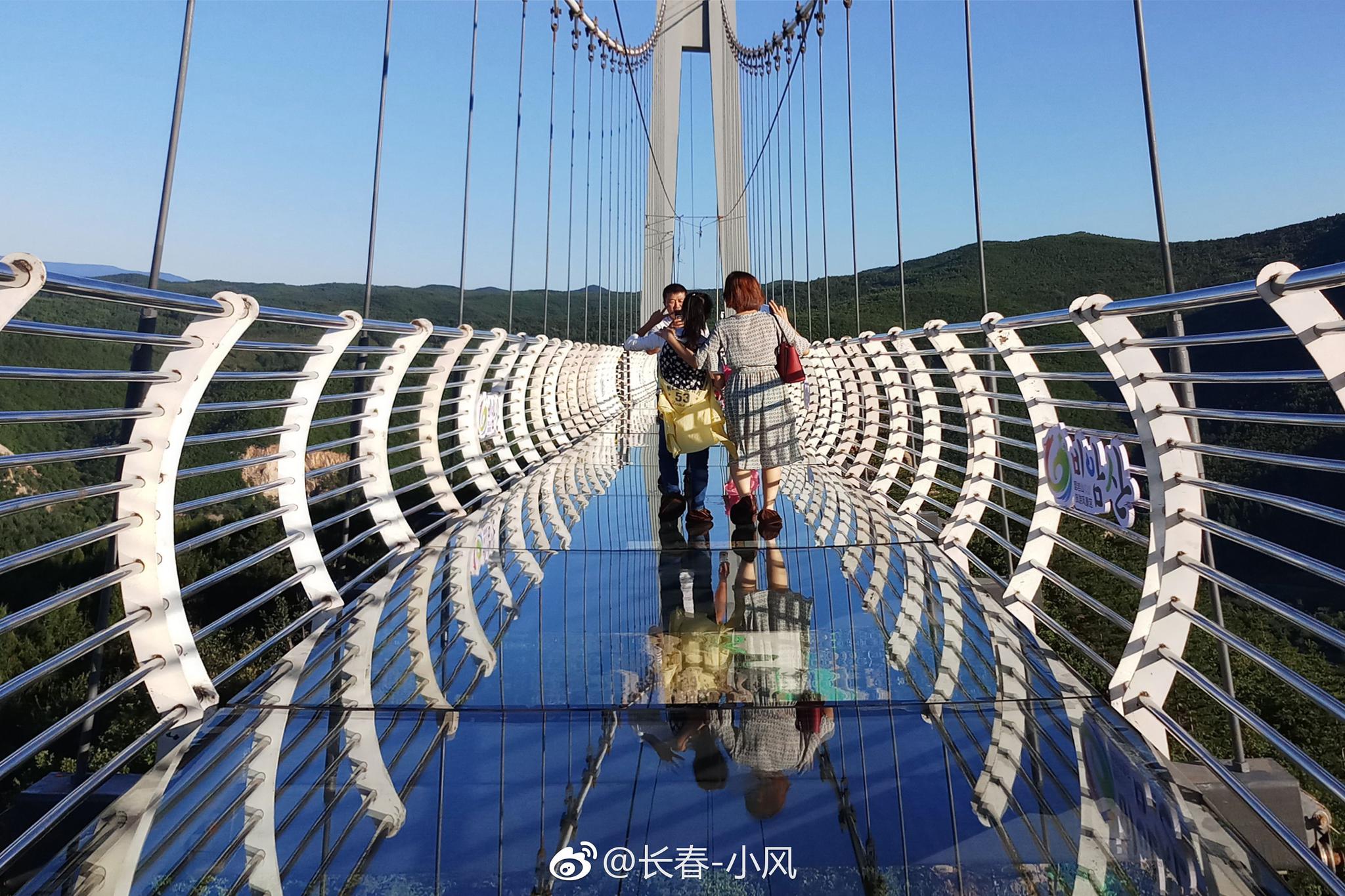 琵岩山5d玻璃吊桥