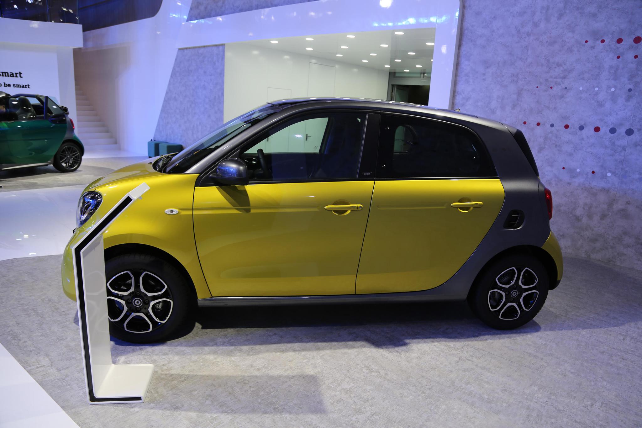 奔驰smart forfour吴亦凡特别版,深港澳车展实拍!
