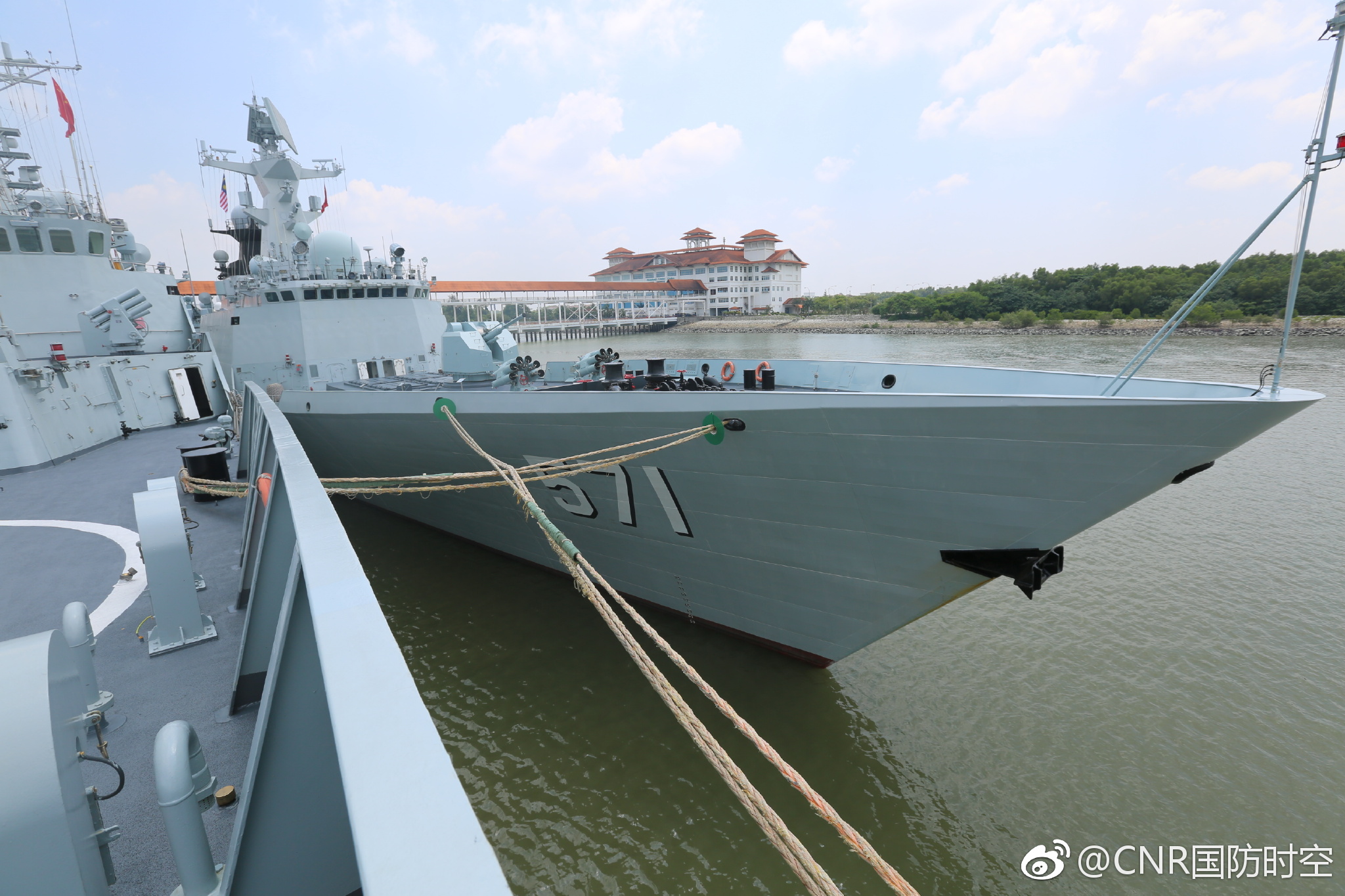 2018"中马泰联合军演的中国海军导弹驱逐舰武汉舰和导弹护卫舰运城 