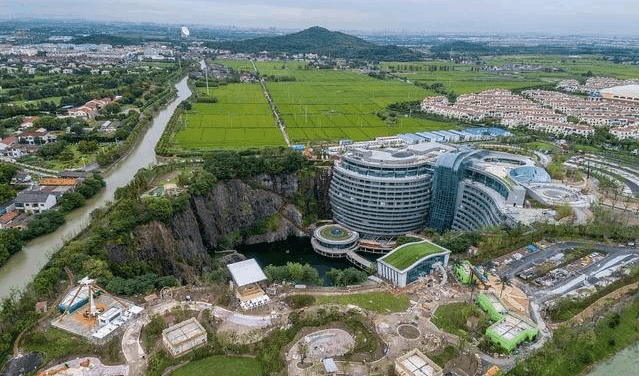 絕美的上海深坑酒店, 窮人直呼住不起