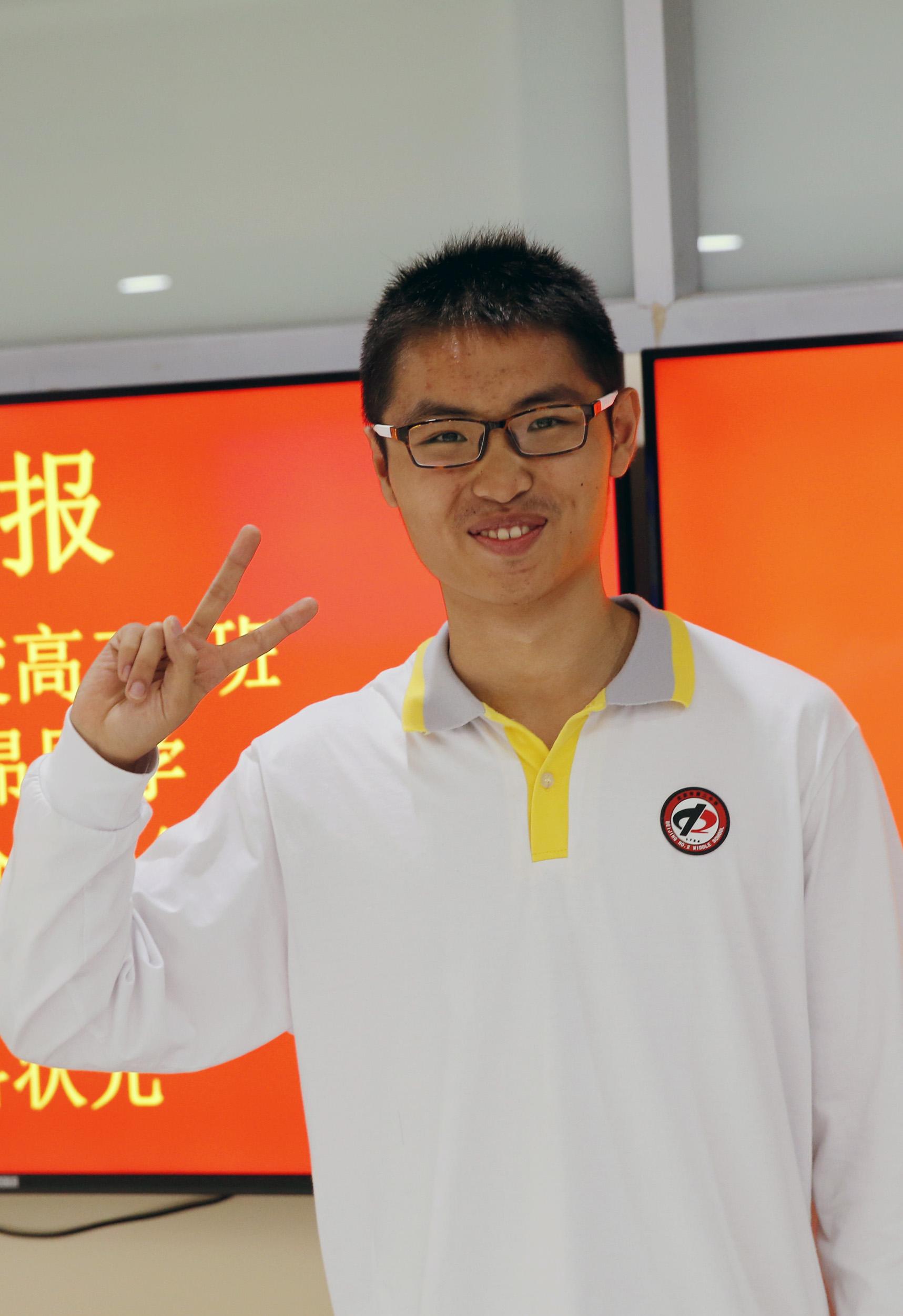 谁说状元不问出处高考状元我能上清华是因为三个好出身