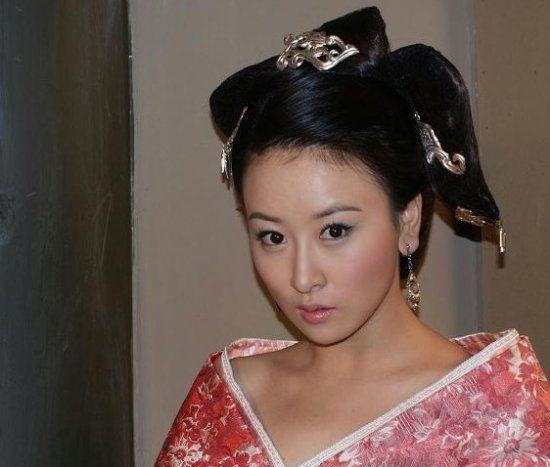 他们是公认的万人迷,一个嫁入豪门,一个却一直不温不火