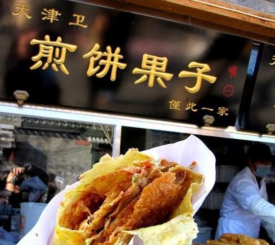 天津这家煎饼果子店,自从上了舌尖3,煎饼果子日售2万个
