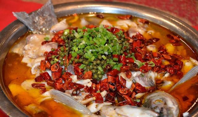 四川鱼头火锅配方,底料技术是关键,学会你就是大师了