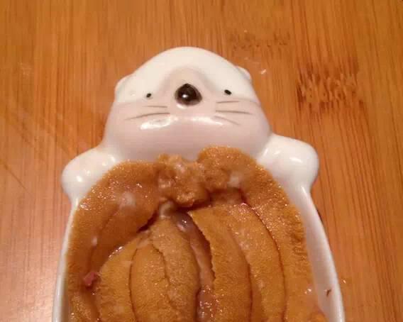 2,标准餐厅吃法.海胆蒸蛋.3,海胆炒饭.来源:深海渔屋