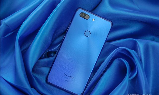 高颜值颜值 高清全面屏, 宝石蓝金立m7真机图赏__财经头条