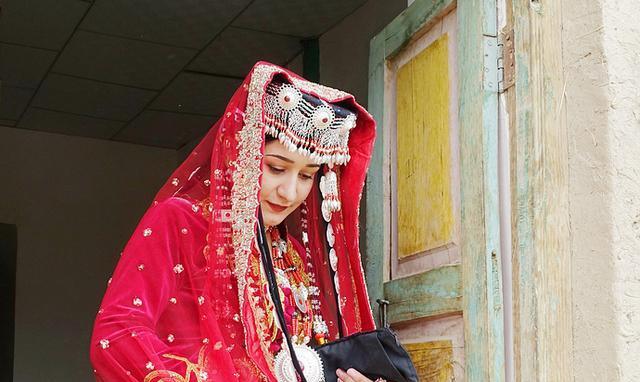 新疆帕米尔高原, 冰山上的塔吉克新娘貌美如花|帕米尔高原|新疆|塔吉