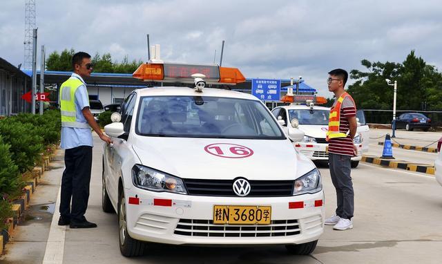 驾照科目三不好考吗做到这四点很轻松不知道的都挂了