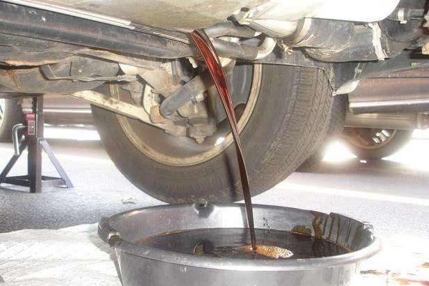 每次保养换机油的时候为什么总会有点废机油放不出来