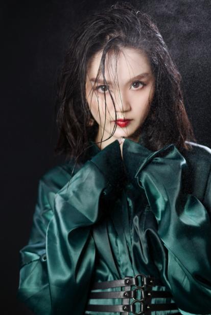 创作型才女夏雨菲新歌《习惯有你》上线 王菲般嗓音太吸精