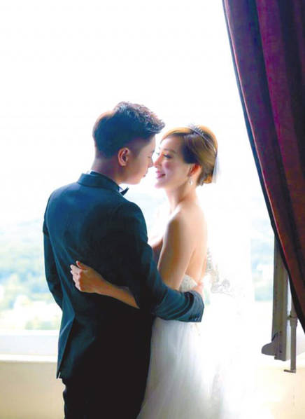 她性感妩媚,嫁富商生下三个儿子后离婚,拒绝小20岁富二代的求婚