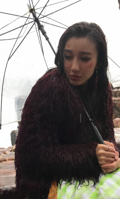 她混迹娱乐圈13年不温不火,如今凭借黄渤电影走红,了解一下?