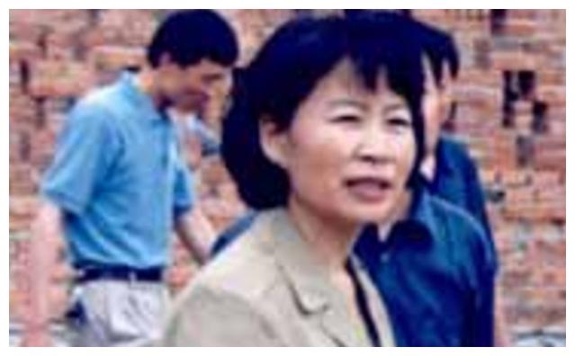 女市长私生活写照,从下属单位调帅男当司机,强