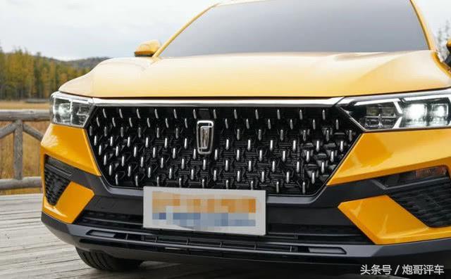 奔腾新车t77颜值爆表佩戴新车标网友感叹咋又换车标了