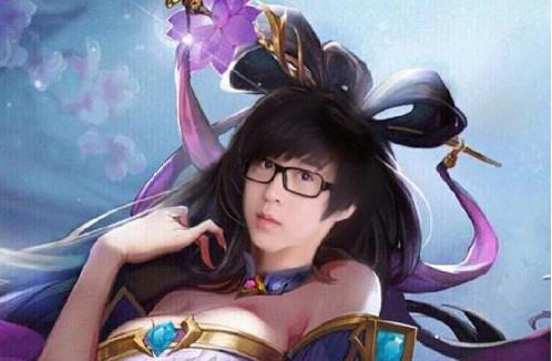 火舞,貂蝉,黄忠,如今更是一手干将莫邪玩的飞起)近日,嗨氏在直播中