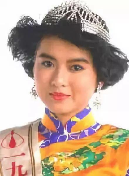 其中包括《霸王花》,《赌圣》,《苏乞丐》等,全都很深入民心,陈淑兰更