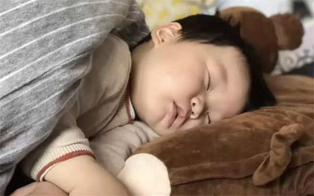 用这四小招,教你把睡扁的头给"圆"回来