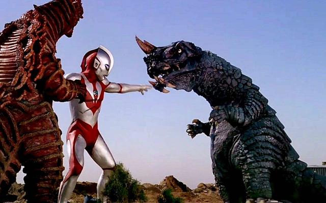 温度高达1亿的火焰绝招!连奥特曼都无法阻挡的怪兽们!