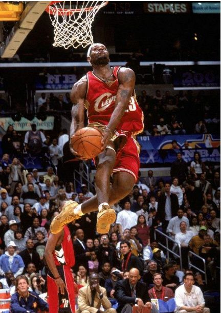 乔科詹生涯首秀表现怎样?詹姆斯显全能 科比遇尴尬