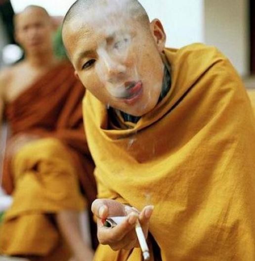 这里和尚可以喝酒抽烟娶妻子,工资媲美公务员,出家目的各自不同_新浪