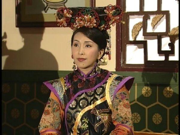 两人同是未婚生子,为何一人得不到同情,而一人却十分让人敬佩|陈秀珠