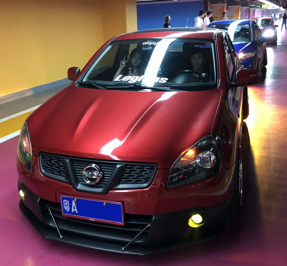 接手老妈的逍客改成低姿态,换了5套轮毂后终于找到理想状态!