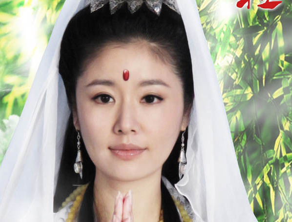 4位扮演菩萨的演员,最后一位因演的太逼真,被路人当面跪拜!