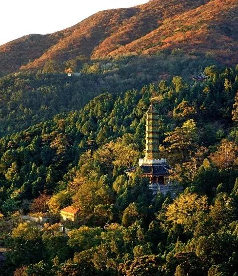 北京爬山好去處:北京香山,北京雲蒙山,北京霧靈山,北京靈山