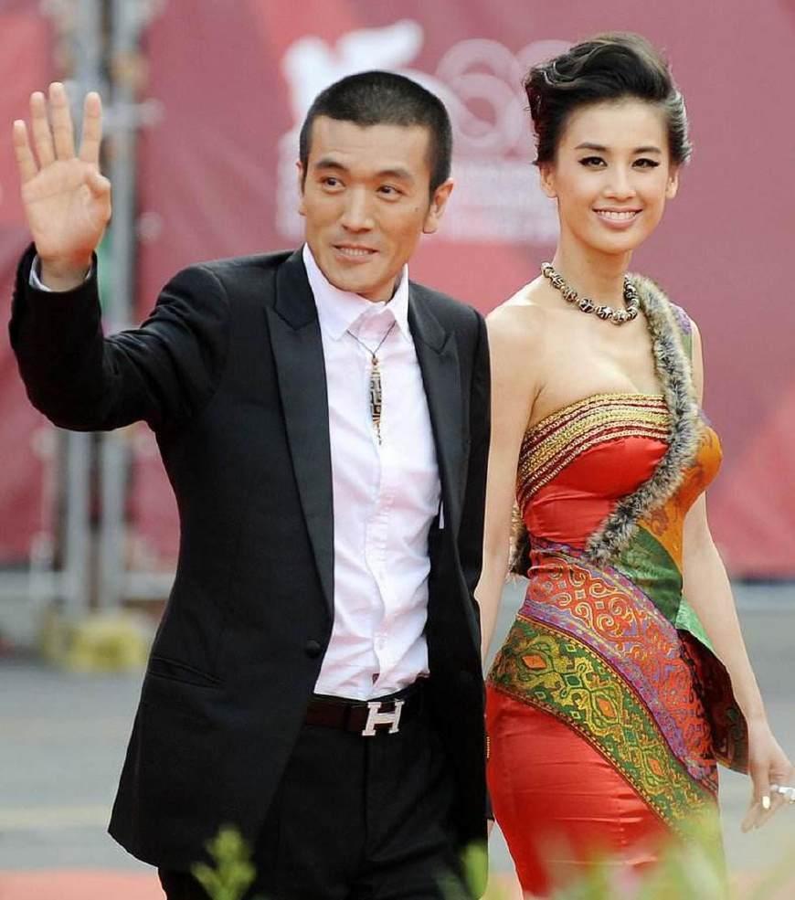 杨子与前妻陶虹的女儿照片曝光,16岁的她撞脸继母黄圣依