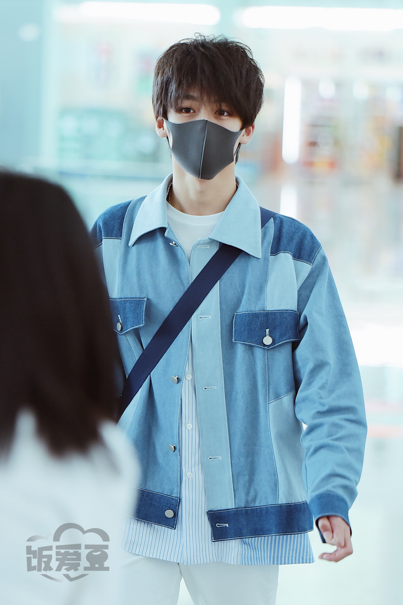 180921@易安音乐社-何洛洛 深圳到达 今天是小可爱洛洛呀～少年感十